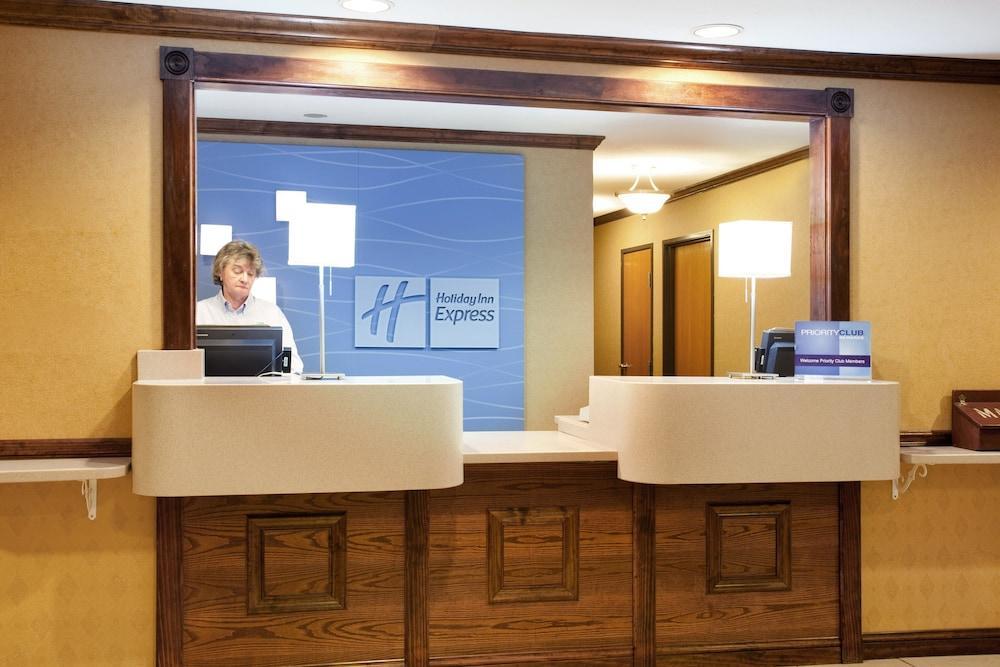 Holiday Inn Express Tuscola Екстер'єр фото