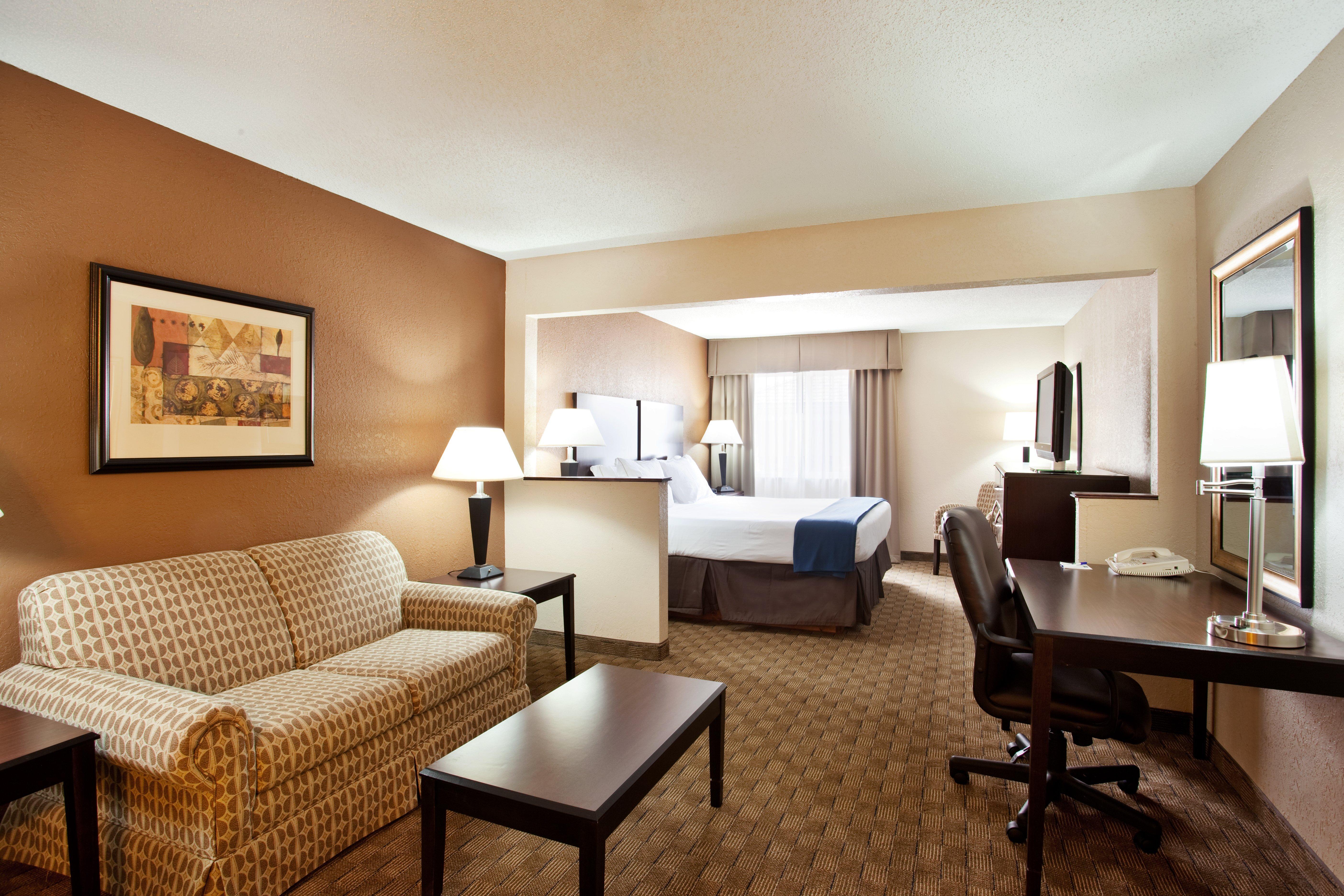 Holiday Inn Express Tuscola Номер фото