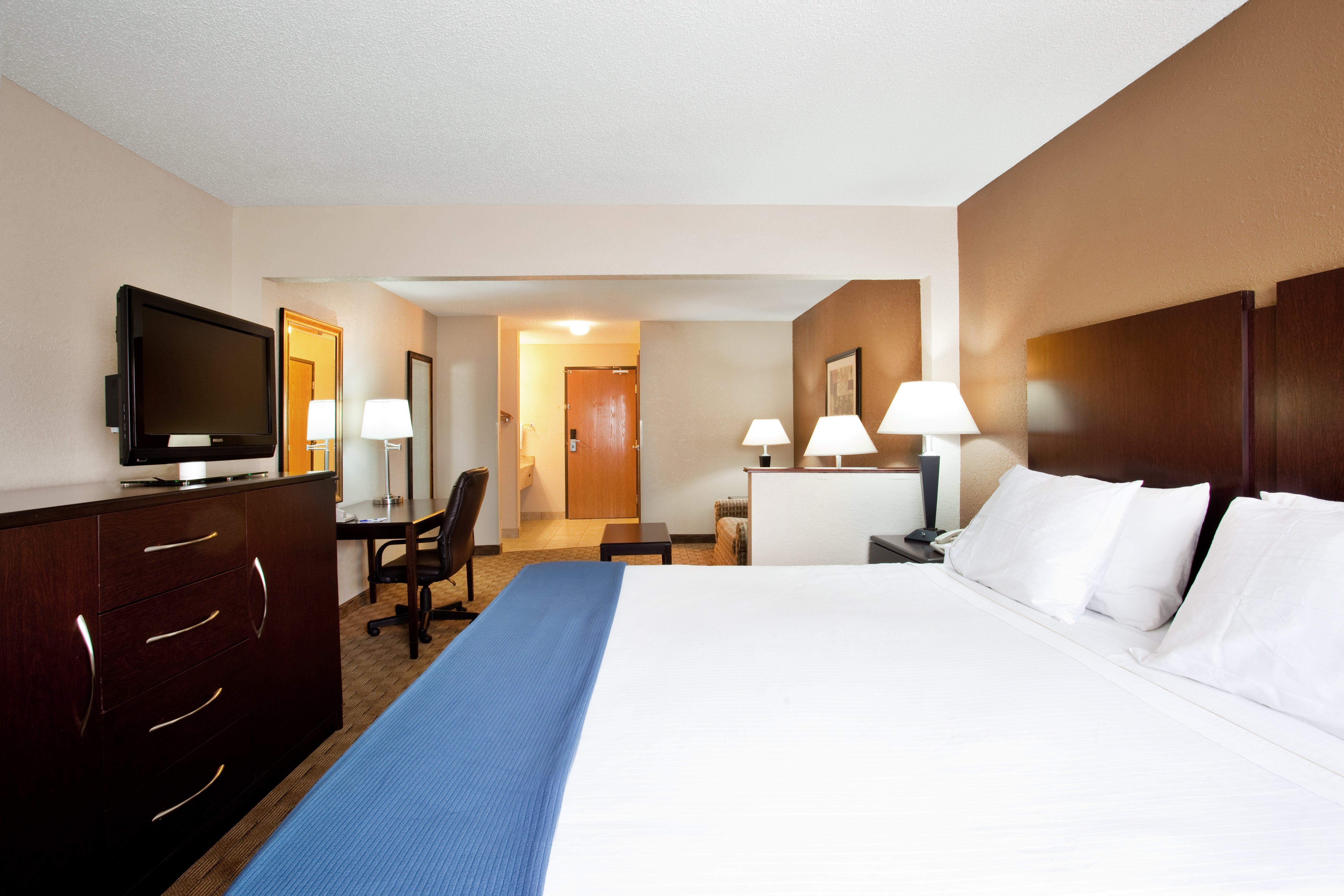 Holiday Inn Express Tuscola Номер фото